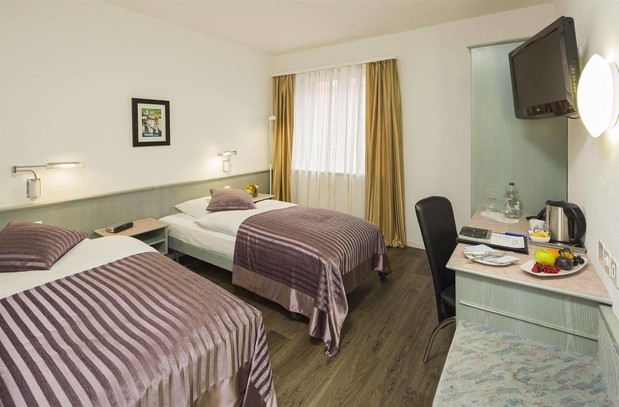 Sommerau-Ticino Swiss Quality Hotel Дитикон Номер фото